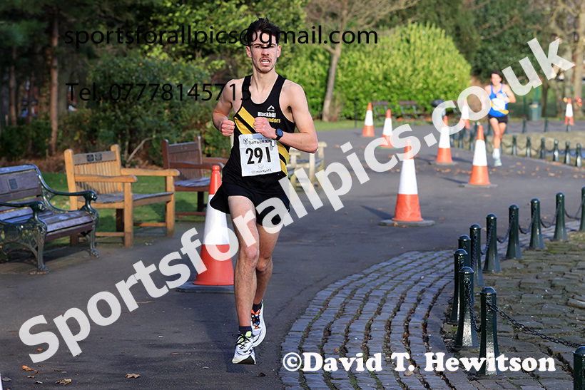 The 2024 Saltwell 10k Road Race, Gateshead. Photo: David T. Hewitson/Sports for All Pics